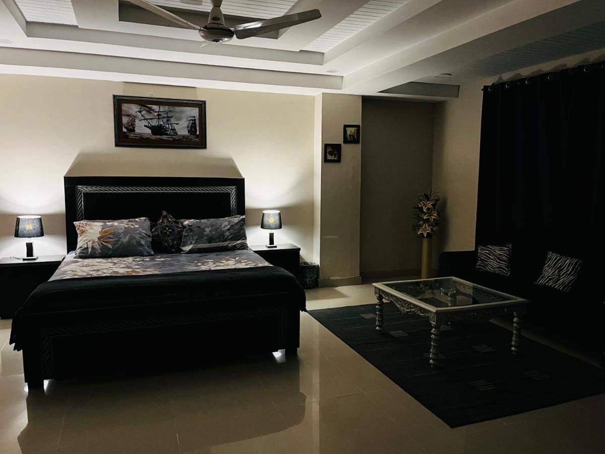 Entire 1 Bedroom Apartment: Netflix, Youtube. Islamabad Ngoại thất bức ảnh